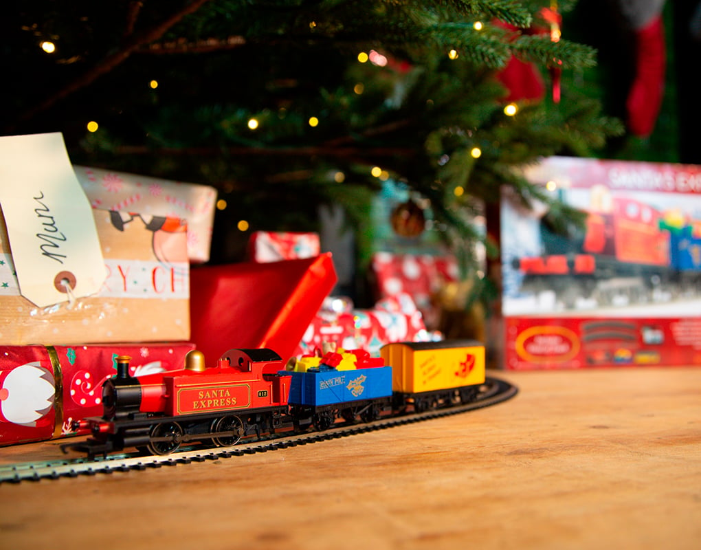 hornby hobbie santa express train set