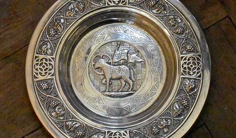 Communion plate Communion plate