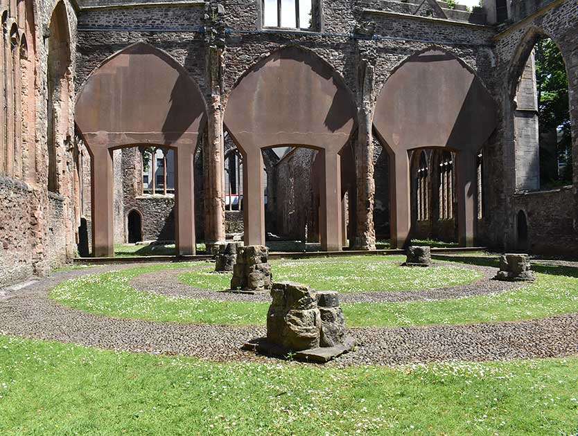 Round church foundations Round church foundations