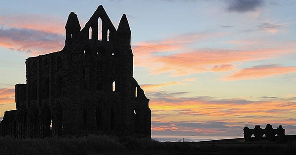 How Dracula Came to Whitby | English Heritage